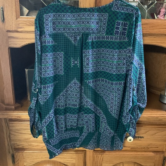 AB studio blouse size extra large two front sheer material - Picture 4 of 5